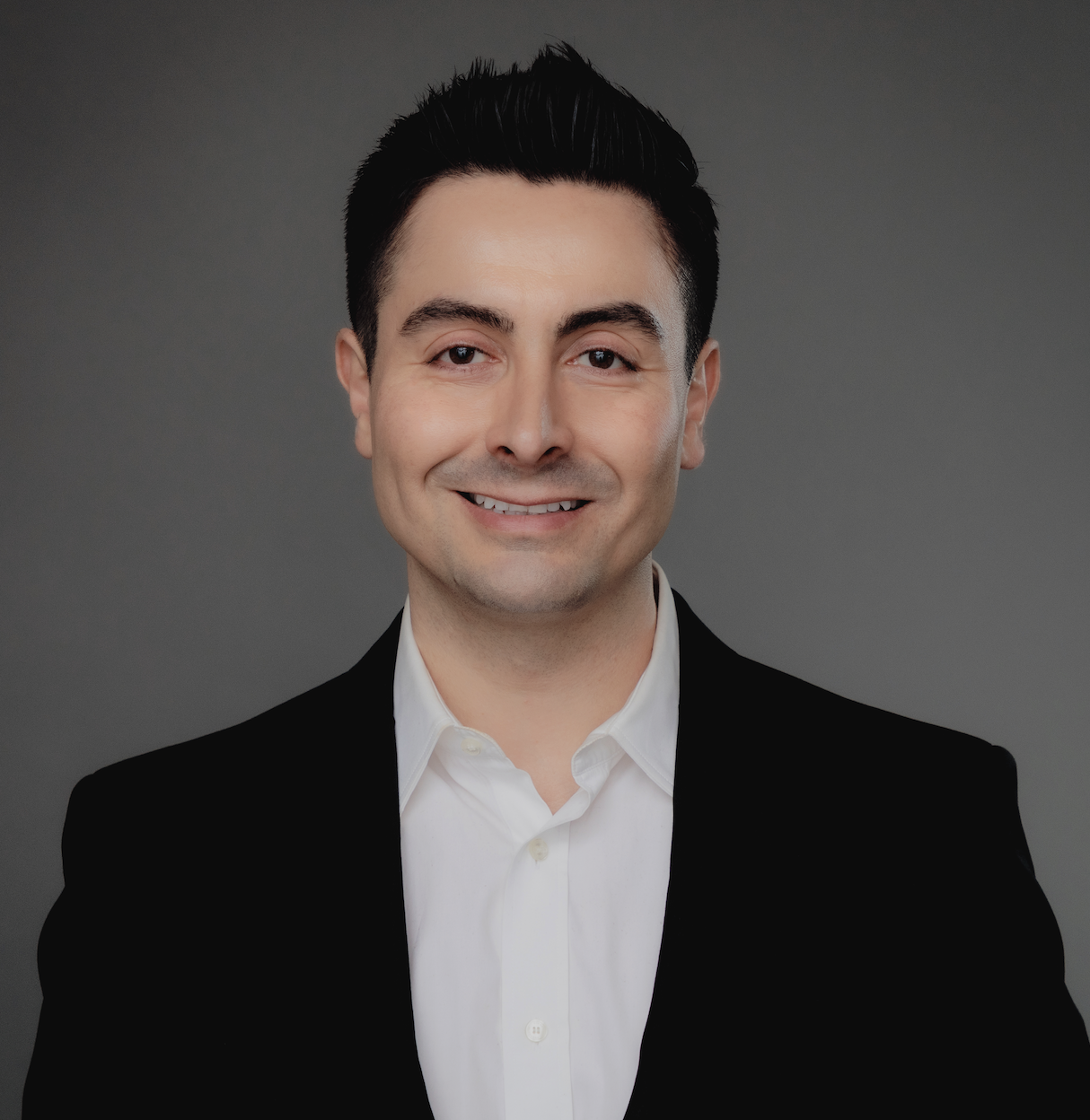 REALTOR FERNANDO CISNEROS